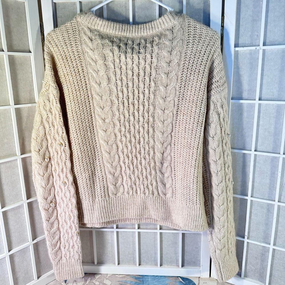 Abercrombie and Fitch Pearl Sweater - Picture 9 of 13